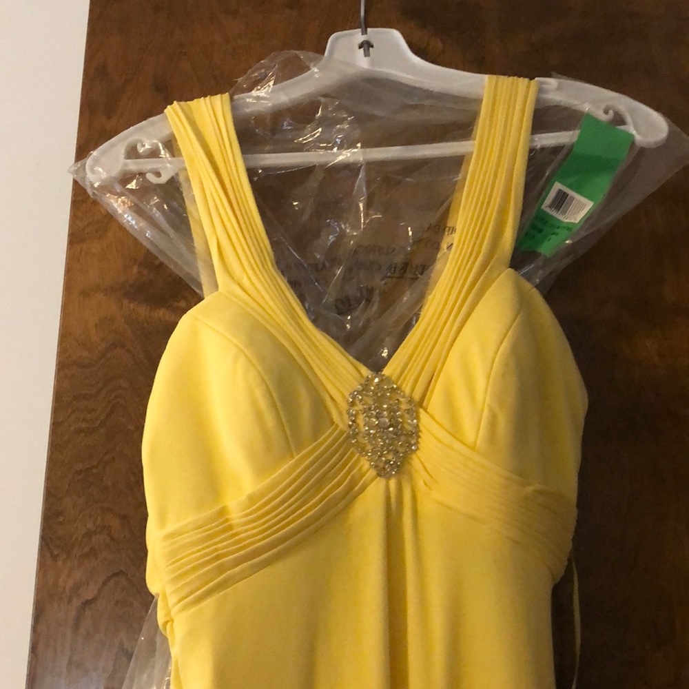 Prom dress - Picture 3 of 4